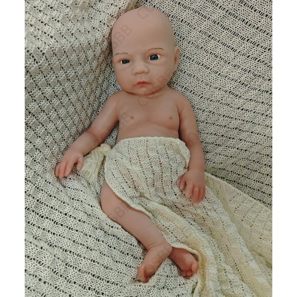 45cm Drink-Wet System Reborn Baby Boy Real Baby Weight 6.6lbs Full Silicone Doll - Picture 4 of 10